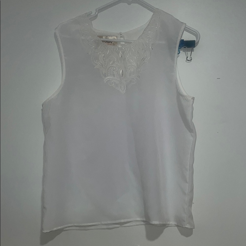 Mikado White Sleeveless Top size Large